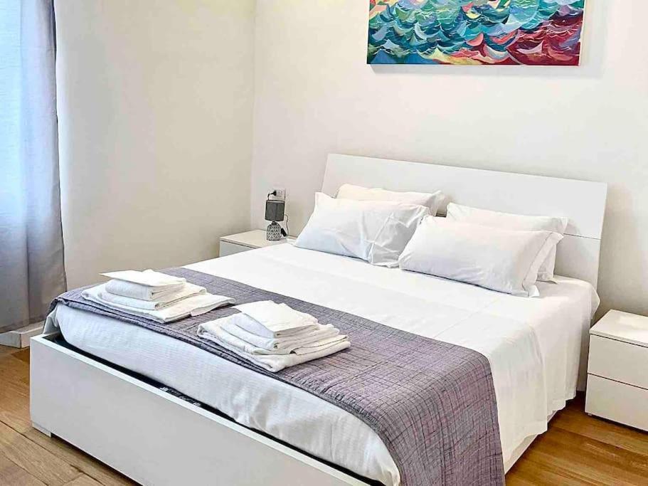 Isola - Garibaldi Lovely Apt. With Netflix And Wifi มิลาน ภายนอก รูปภาพ